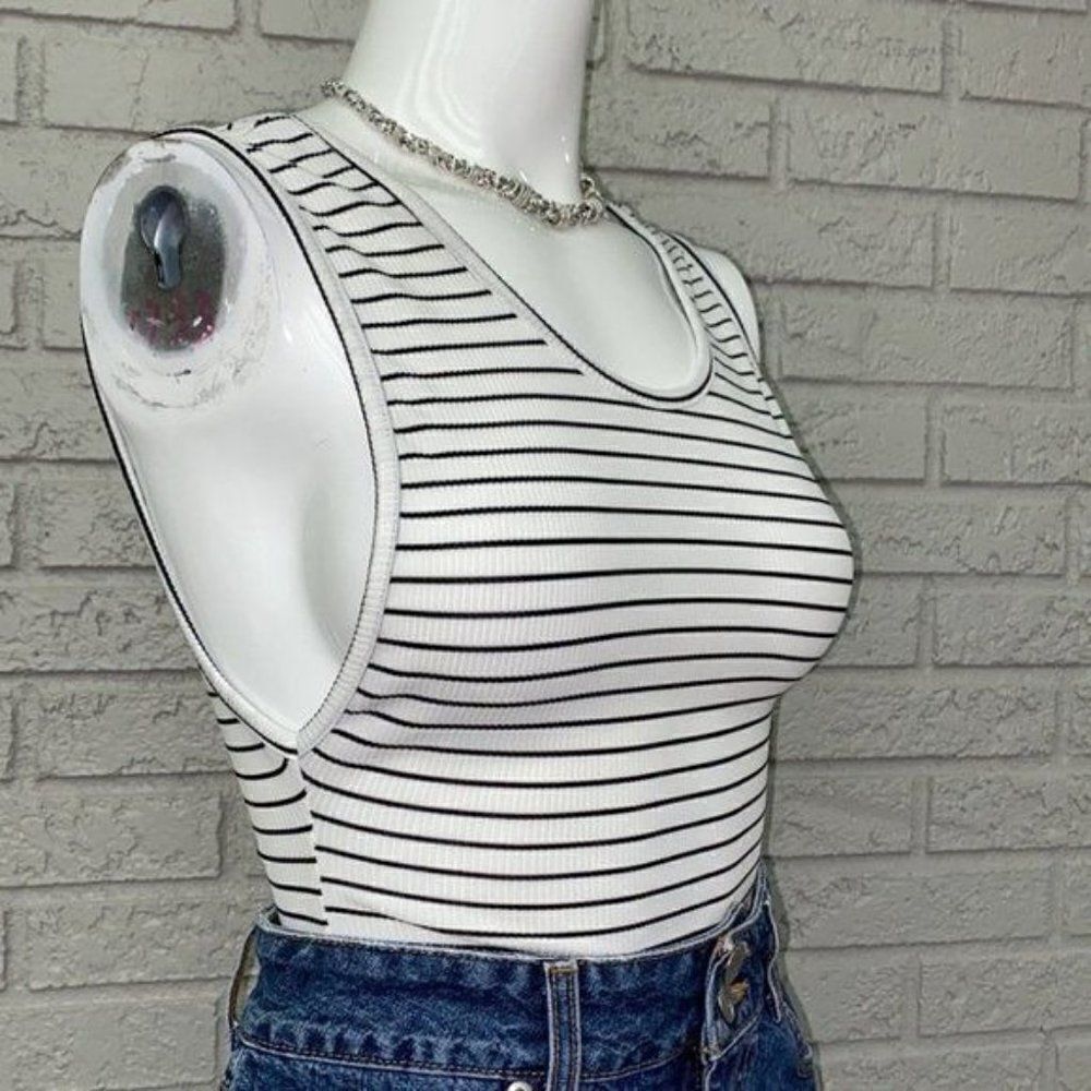 PRETTYLITTLETHING White & Black Striped Bodysuit Size XS - Picture 5 of 12
